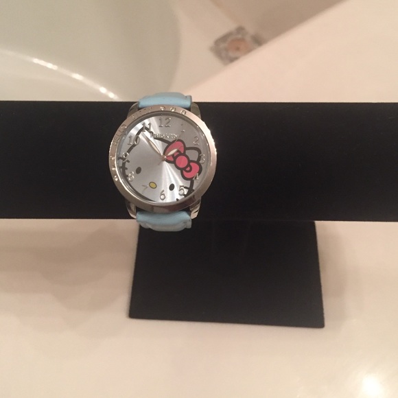 Light blue hello kitty watch