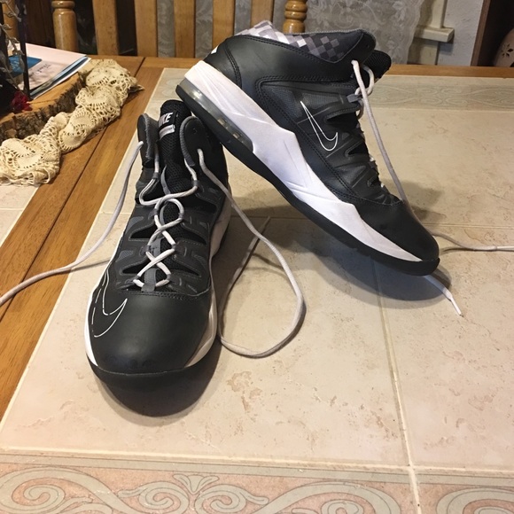 Men's Nike Air Max Stutter Step Basketball Shoes - Picture 1 of 4
