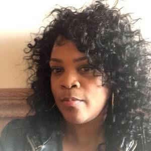 Meet your Posher, Cynthia