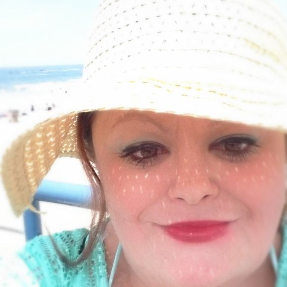 Meet your Posher, Beverly