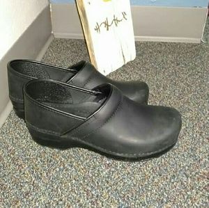 Dansko Women's professional shoes