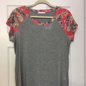 XL floral sleeve shirt