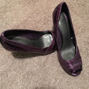 Joey O Snake Skin Purple Pumps