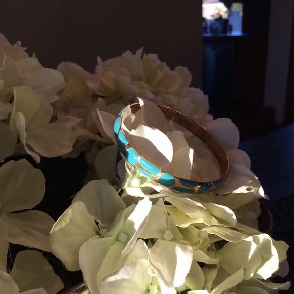 Gold and blue lacquer bangle