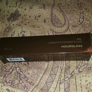 Hourglass primer