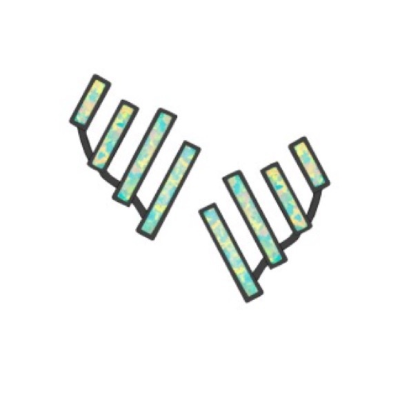 Kendra Scott Dawson ear climbers