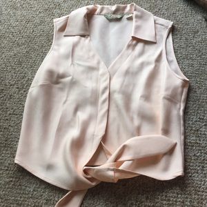 Nice Tommy Bahama sleeveless blouse