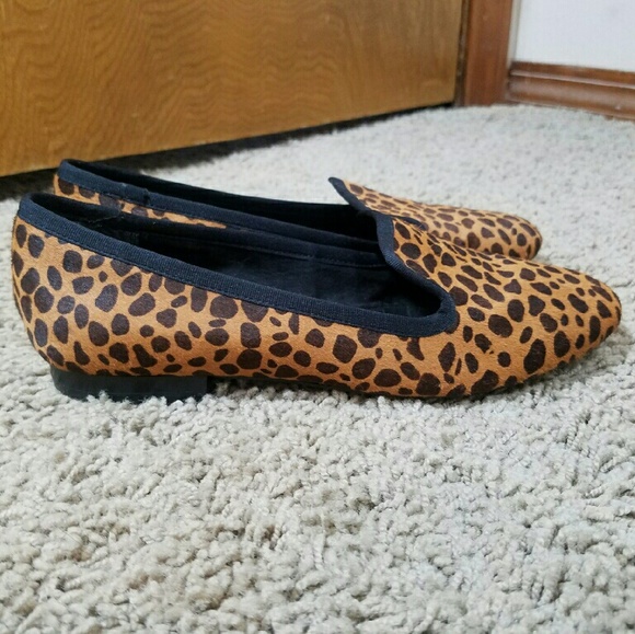 🎉HP Nine West Animal Print Fur Loafers
