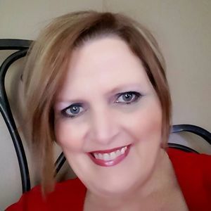 Meet your Posher, Felicia