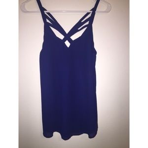 Navy blue strappy top💙