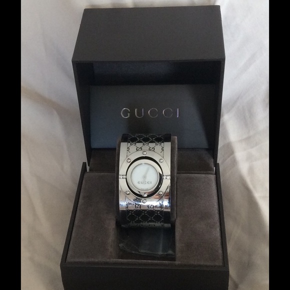 *Gucci Watch with Bracelet Option* - Picture 3 of 4