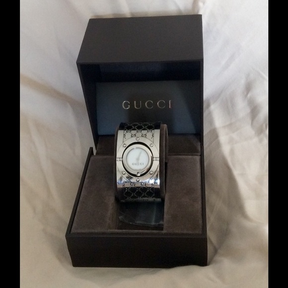 *Gucci Watch with Bracelet Option* - Picture 4 of 4