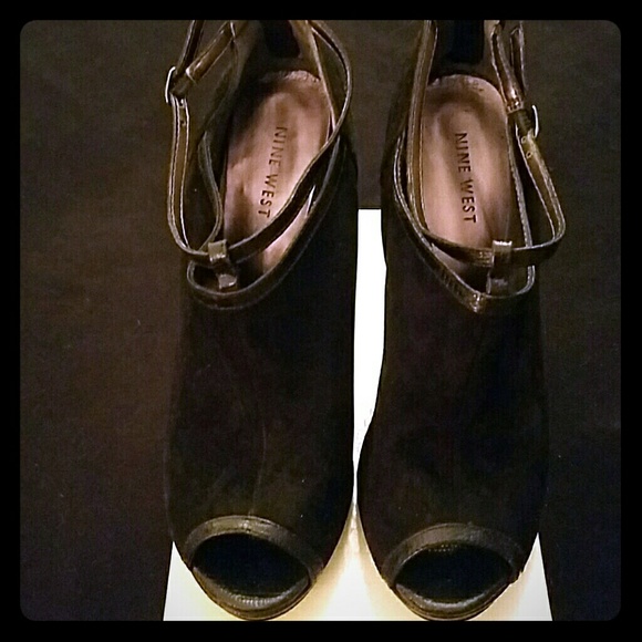 Peep toe black platform heels