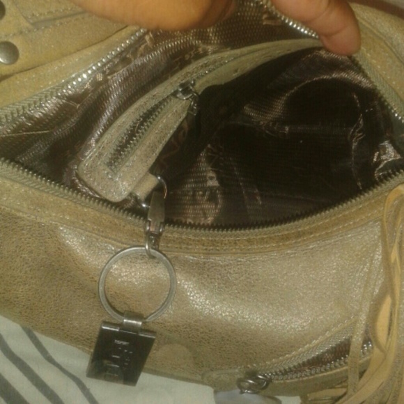 Fringe hems shoulder bag - Picture 4 of 4