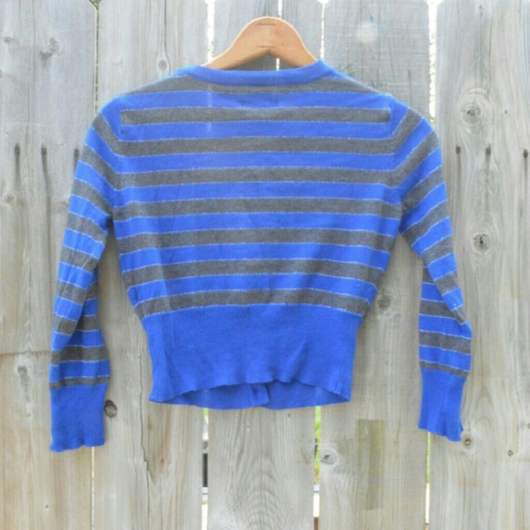 Cropped Sweater - Picture 2 of 2