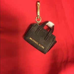 Michael Kors Selma key charm🌟🌟🌟