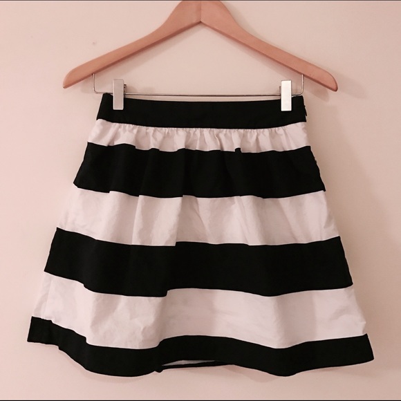 Banana Republic Dark Blue and White Skirt