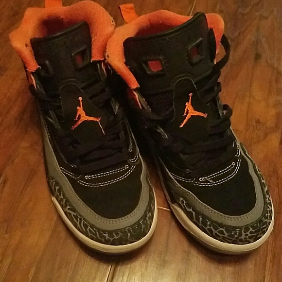 Jordan shoes - Picture 1 of 3