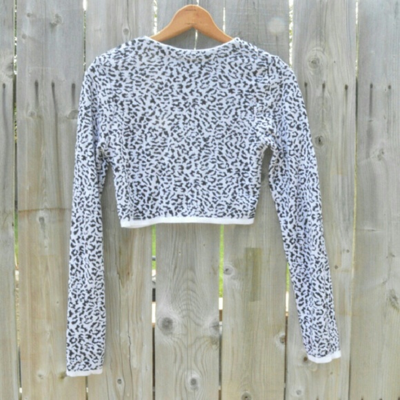 Leopard Cropped Sweater - Picture 2 of 2