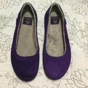 CROCS Women's Purple Suede Fur Lined Flats 7.5