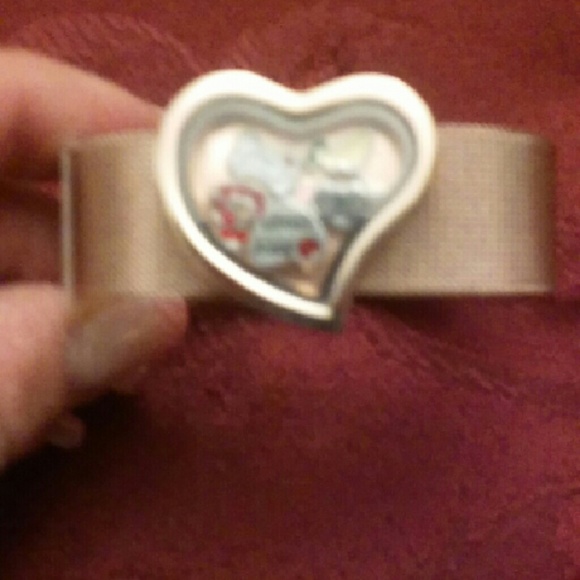 Bracelet