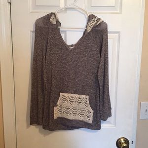 Hooded long sleeve shirt