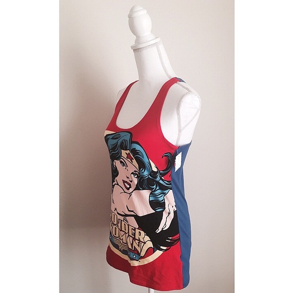 Sold ❌ Superwoman Tank - Picture 2 of 3