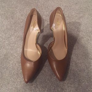 Tan Pointed Heels Size 8