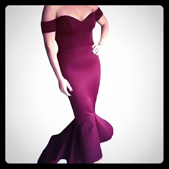 Off-the-shoulder Elegant Formal Mermaid Dress