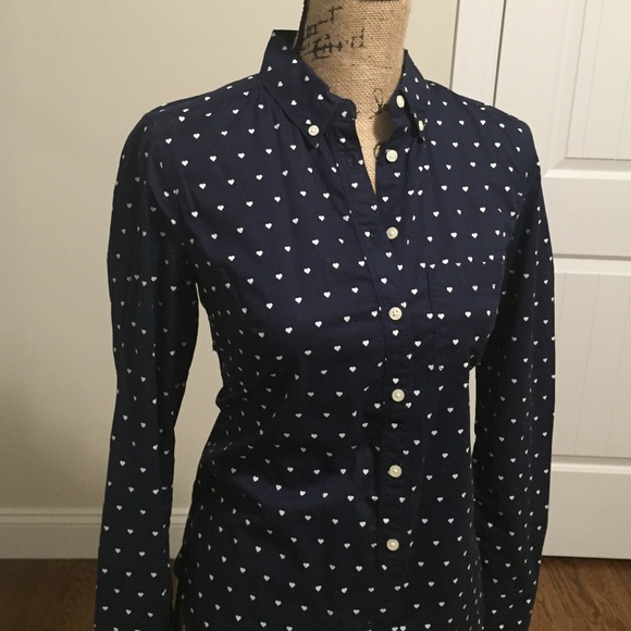 Gap button down top