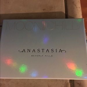 Anastasia Beverly Hills Moonchild Glow Kit