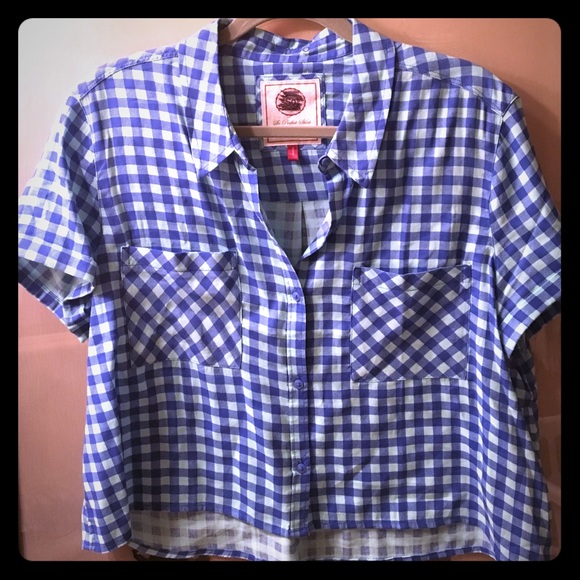 Short sleeved buttoned down