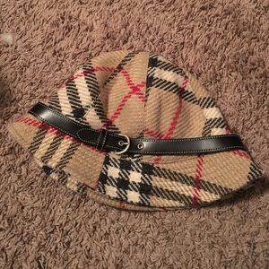 Burberry Wool Bucket Hat Size Medium