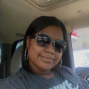 Meet your Posher, Charlese