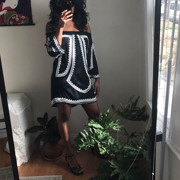 Off the Shoulder Sequin Dress - Picture 2 of 4