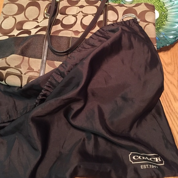 Coach Purse - Picture 4 of 4