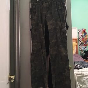 CAMO CARGO PANTS