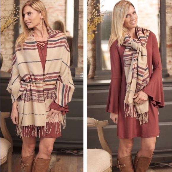 🌺HOST PICK3/12 Aztec Boho Scarf/wrap NWT 🎁🎁🎁🎁 - Picture 2 of 4