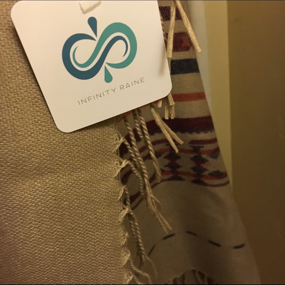 🌺HOST PICK3/12 Aztec Boho Scarf/wrap NWT 🎁🎁🎁🎁 - Picture 4 of 4