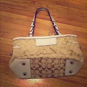 Coach Signature Pleated Gallery Tote White Leather