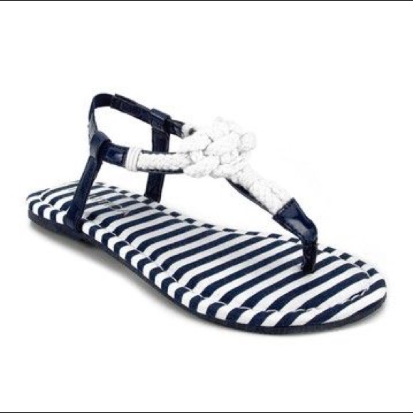 Nautica Tideway Rope Sandal.  NEW girls size 3
