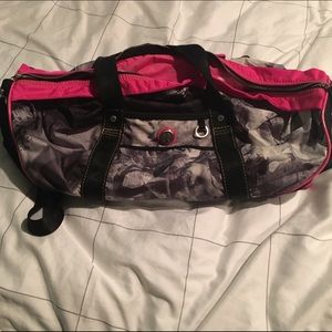 EUC Lululemon duffle bag