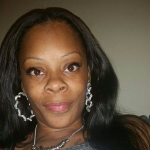 Meet your Posher, Makeda