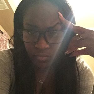 Meet your Posher, Sade