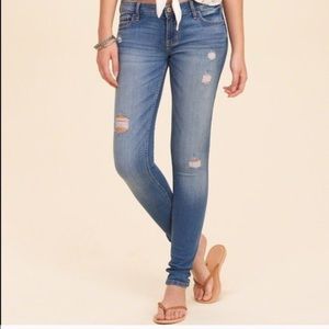 ❤️Hollister super ripped jeans❤️