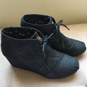 TOMS Black/Silver Desert Wedge Booties