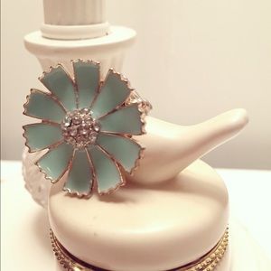 Mint rhinestone flower stretch ring