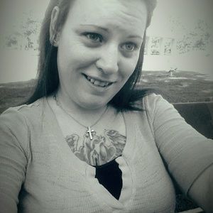 Meet your Posher, Pamela