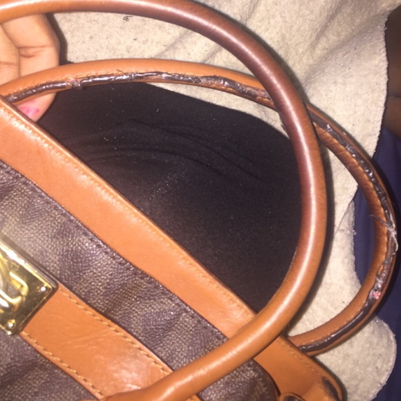 Michael Kors purse - Picture 3 of 3