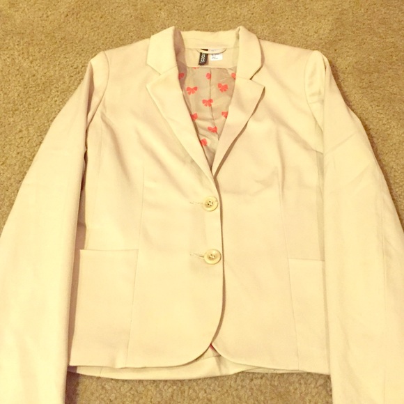 ⭐️ Cute Tan Blazer 🎀